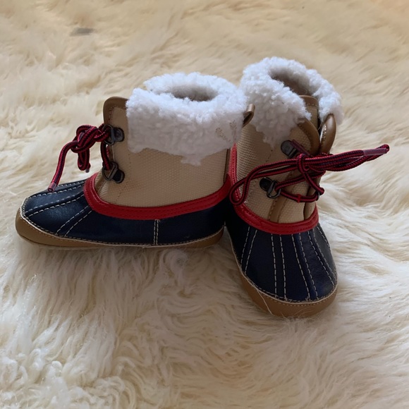 GAP Other - Baby Gap 12/18 boots